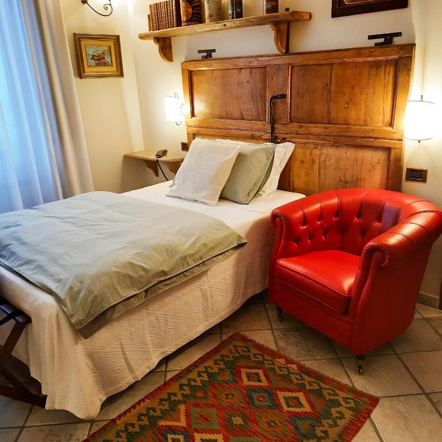 Boutique Hotel Fox'S Inn San Giustino Valdarno Exterior photo